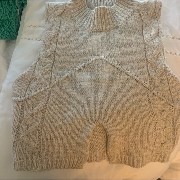 Pants store sweater vest size medium - Picture 2 of 3